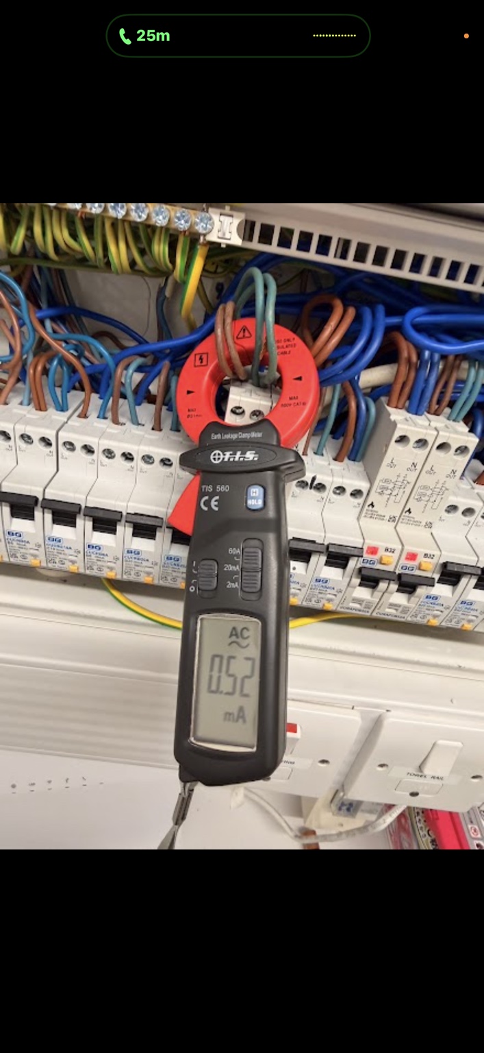 Clamp meter checking an electrical installation